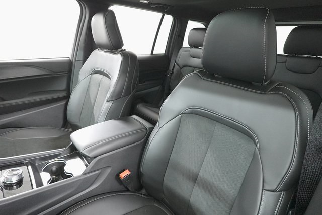 2025 Jeep Grand Cherokee Altitude X photo 11