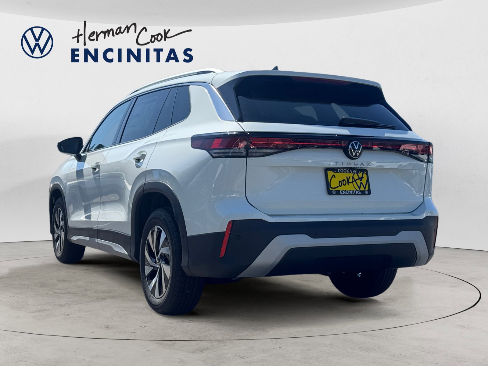 2025 Volkswagen Tiguan S photo 3