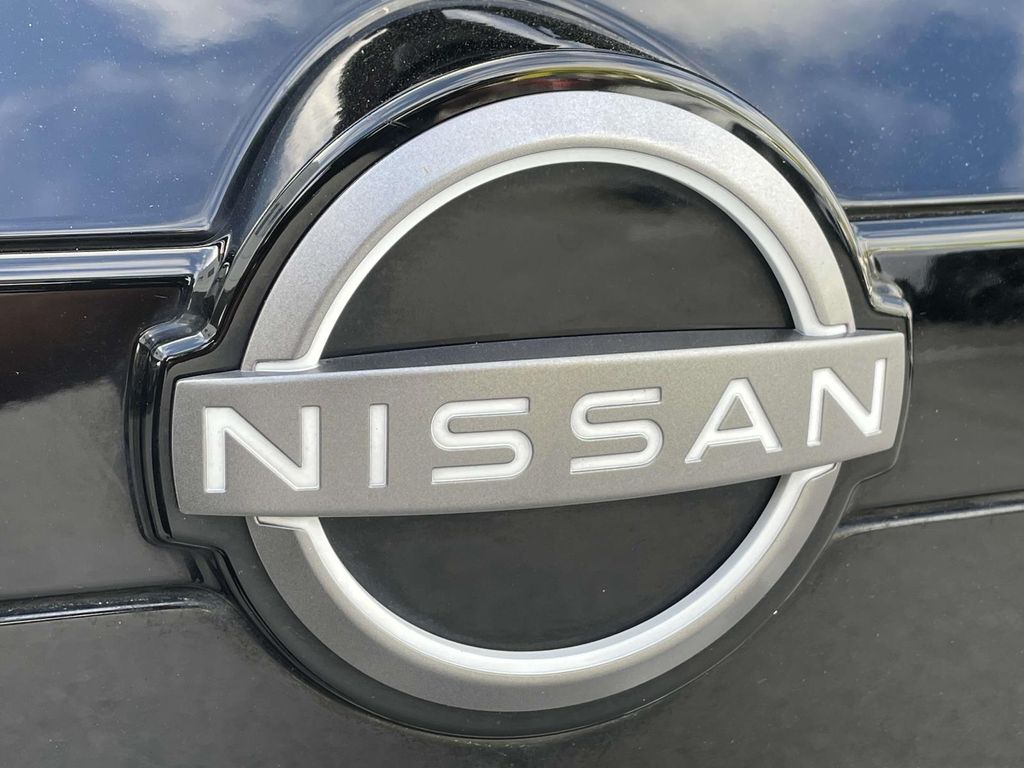 2024 Nissan Pathfinder Platinum photo 7