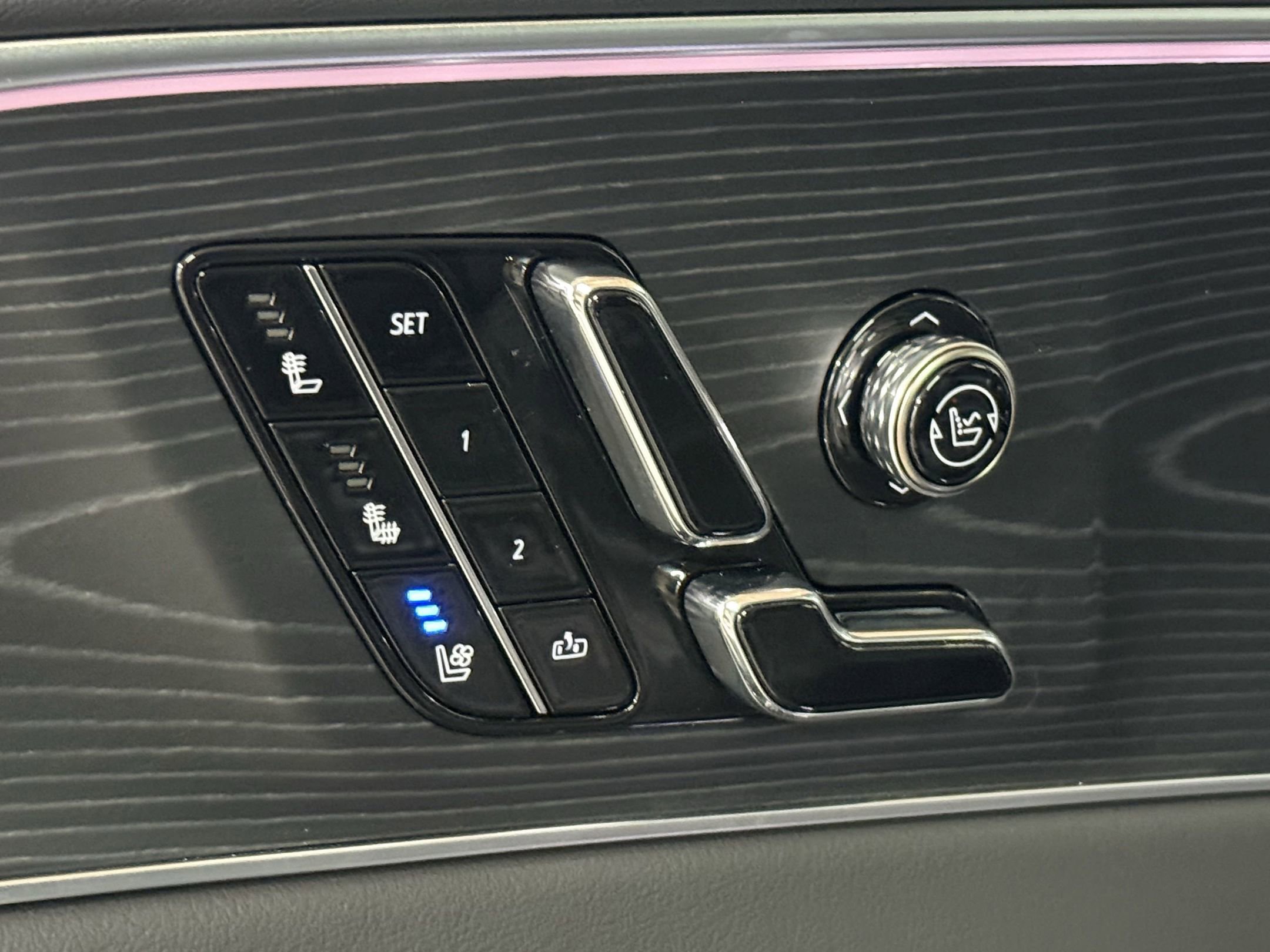 2026 Cadillac Lyriq photo 14