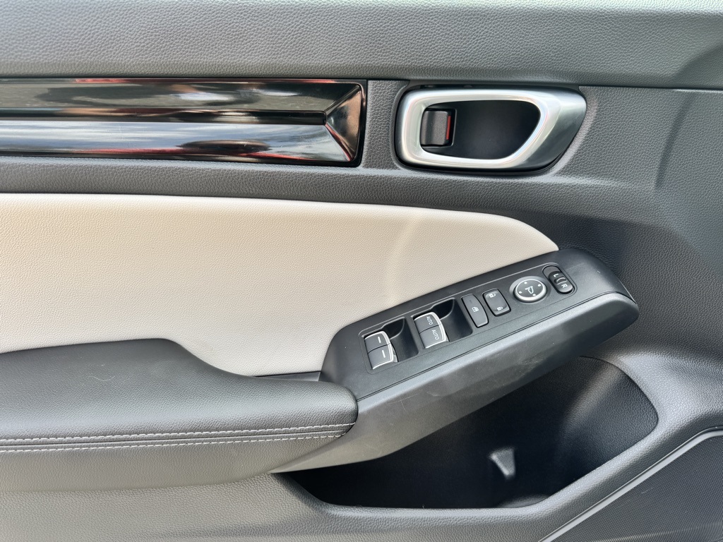 2023 Honda Civic Hatchback EX-L photo 15