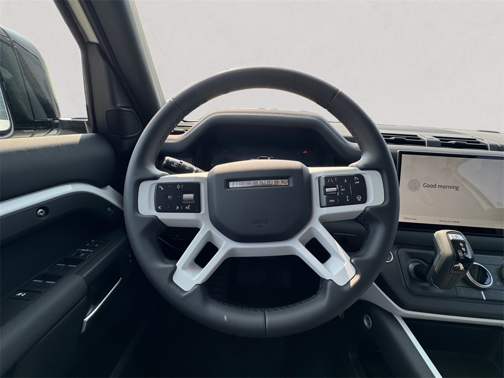 2025 Land Rover Defender 110 S photo 12