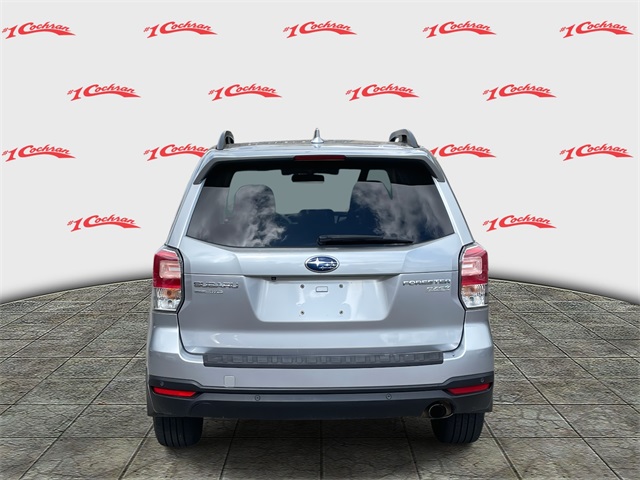 2017 Subaru Forester 2.5i Limited photo 3
