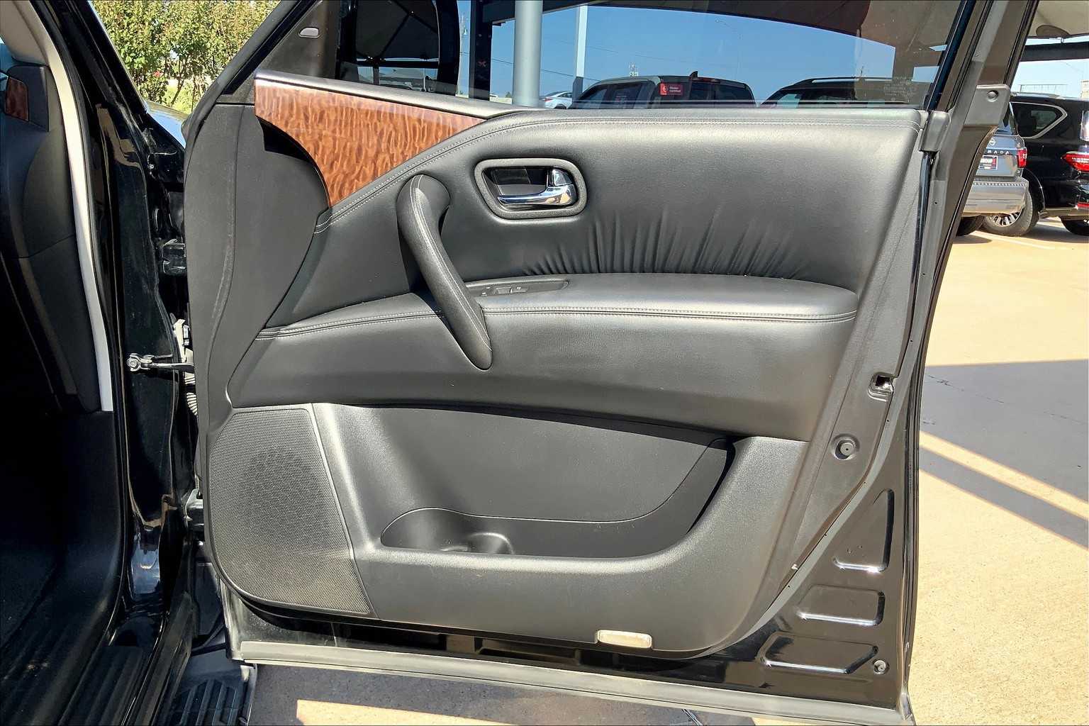 2018 Nissan Armada SL photo 24