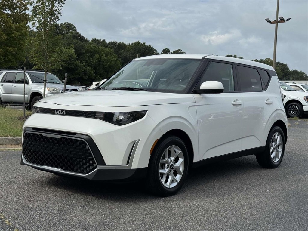 2023 Kia Soul LX photo 22