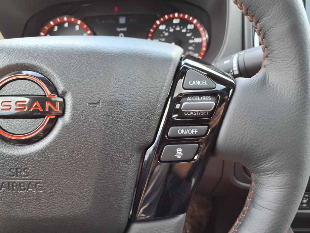 2025 Nissan Frontier Crew Cab PRO-4X photo 16