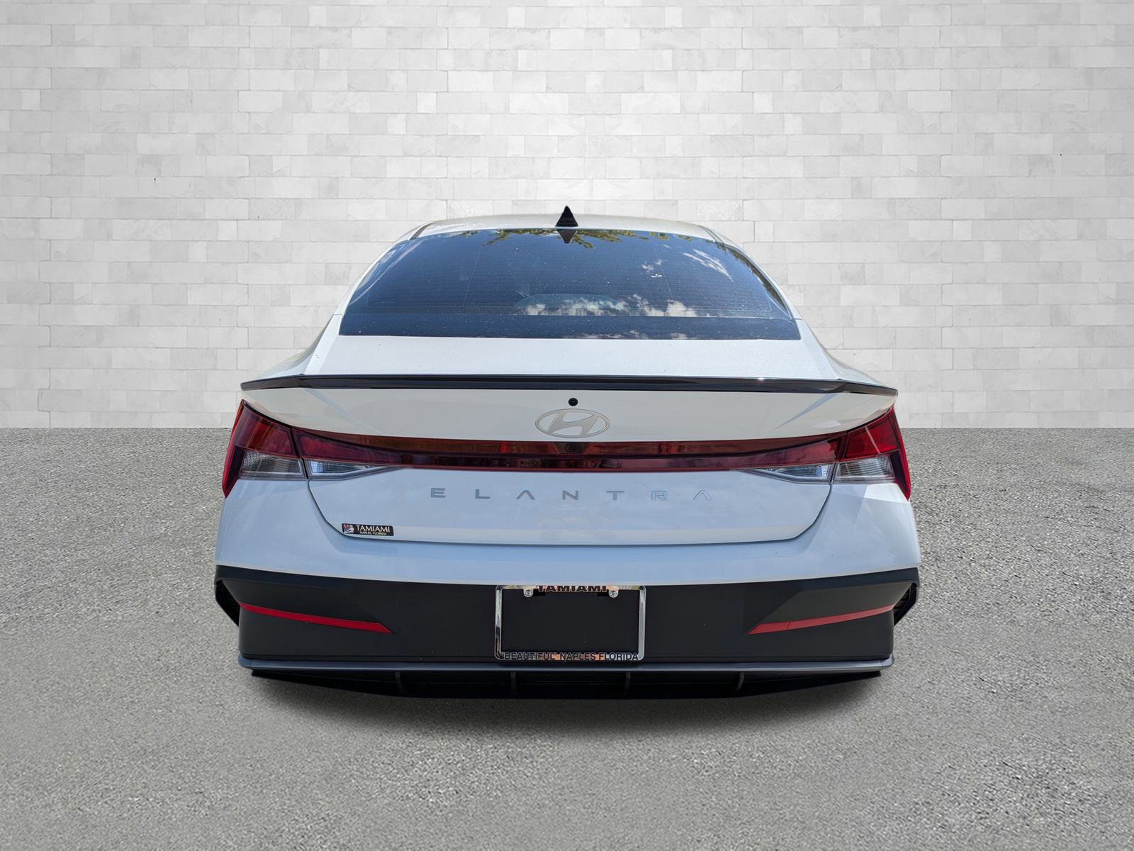 2025 Hyundai Elantra SEL Sport photo 4