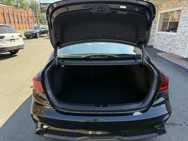 2023 Kia Forte LXS photo 12