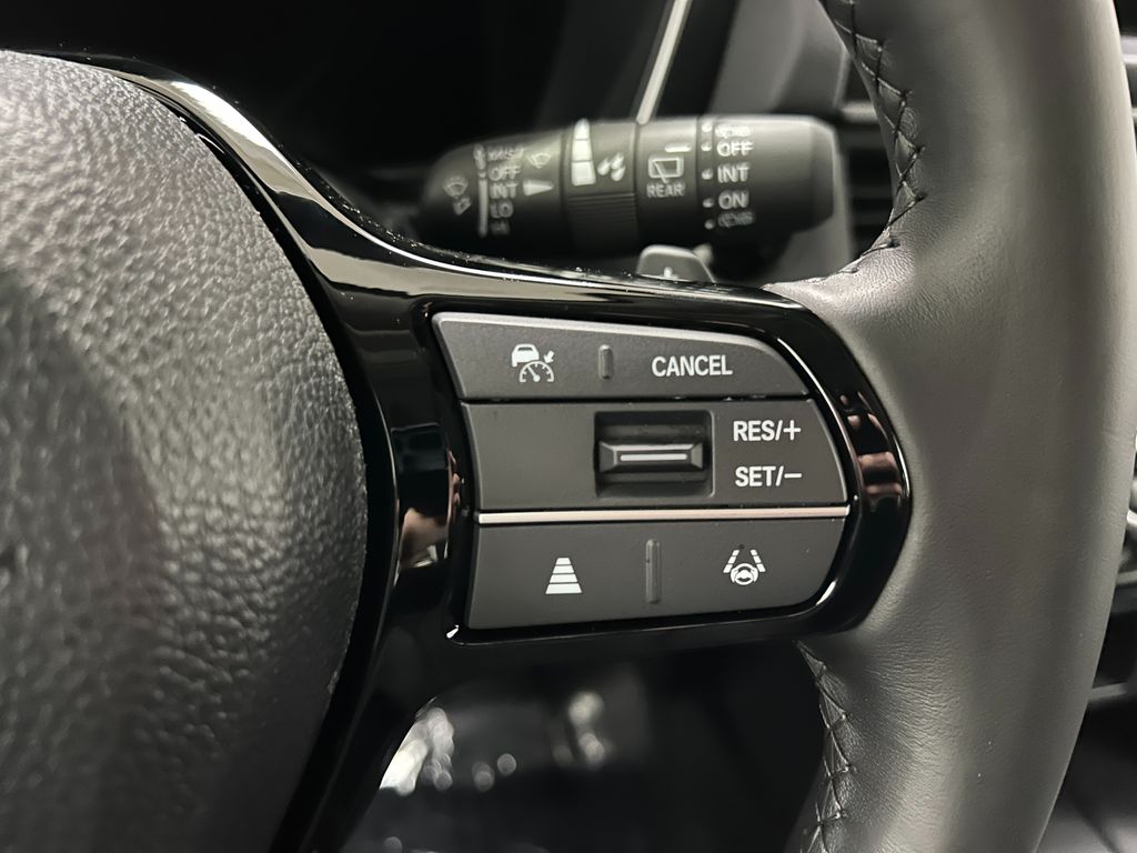 2025 Honda Pilot Touring photo 13