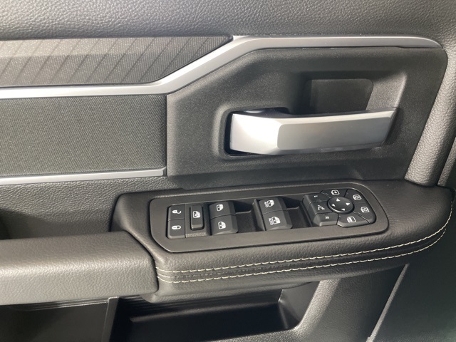 2025 Ram 2500 Big Horn photo 17