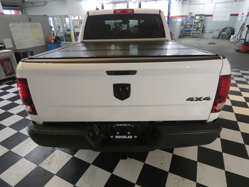 2022 Ram 1500 Classic Warlock photo 4