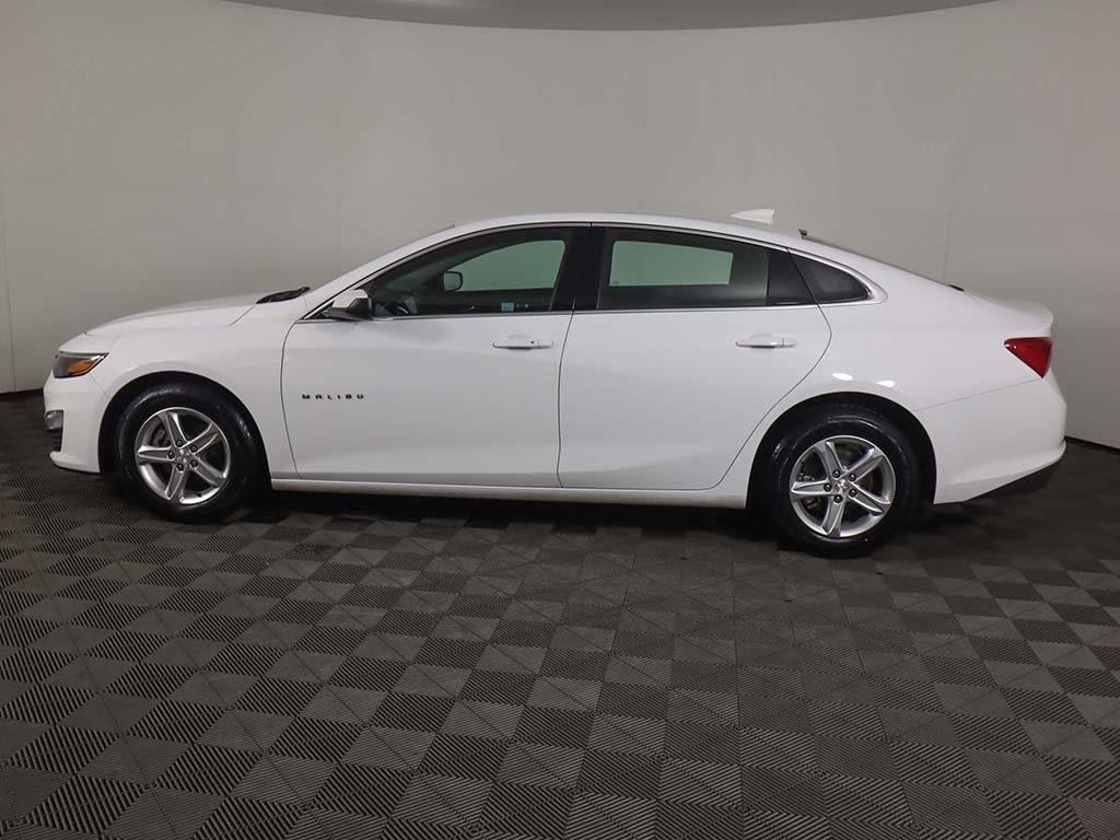 2024 Chevrolet Malibu 1LT photo 15