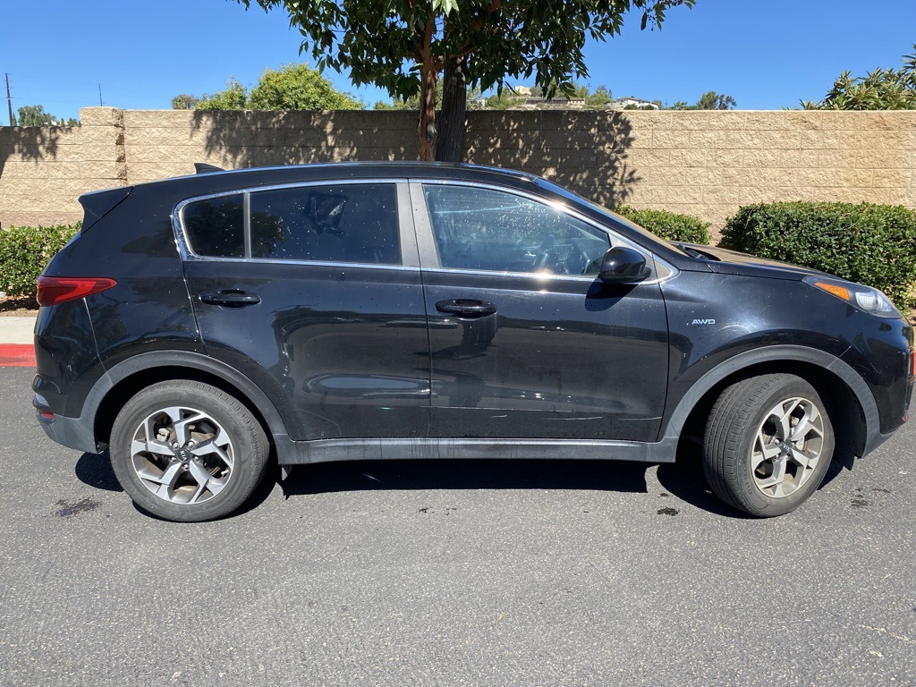 Used 2022 Black Kia LX image 6