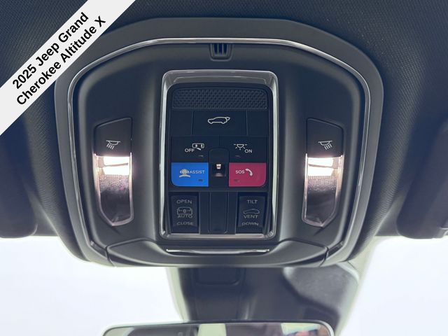 2025 Jeep Grand Cherokee Altitude X photo 23
