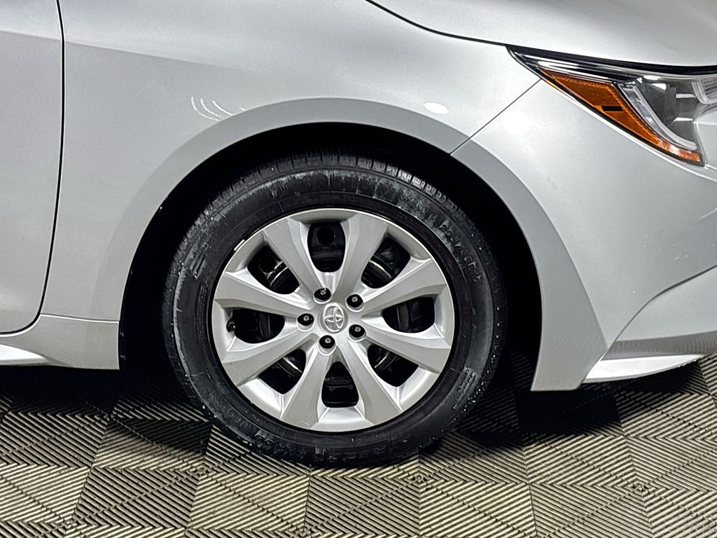 2023 Toyota Corolla LE photo 21