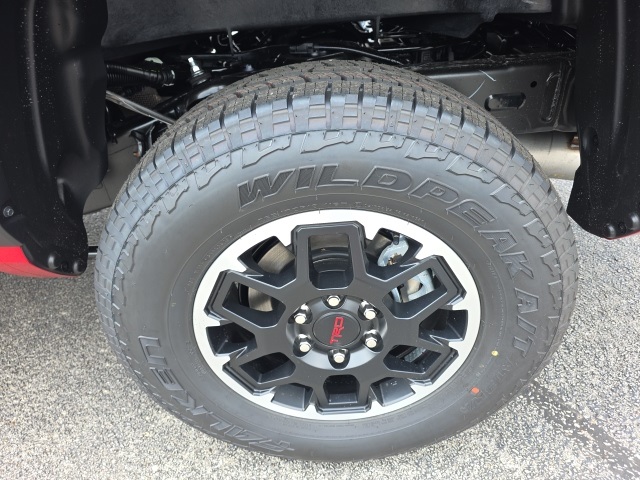 2025 Toyota Tacoma TRD Off-Road photo 7
