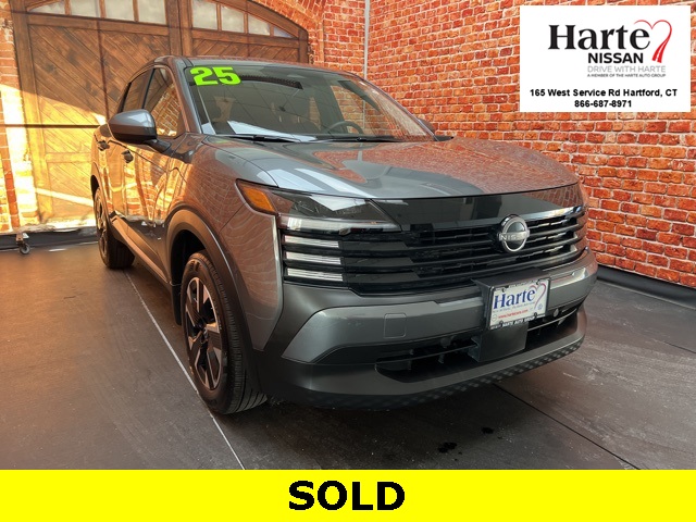 2025 Nissan Kicks SV AWD's photo