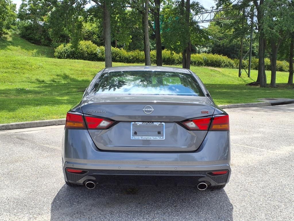 2024 Nissan Altima 2.5 SR photo 5