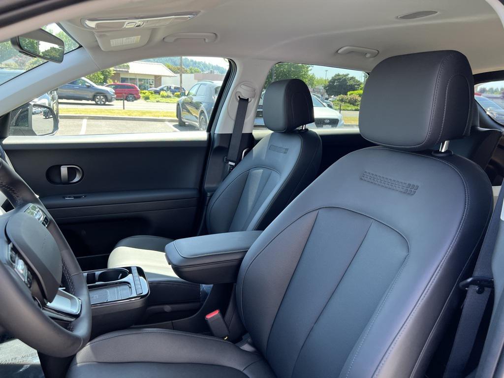 2025 Hyundai Ioniq 5 SEL photo 13