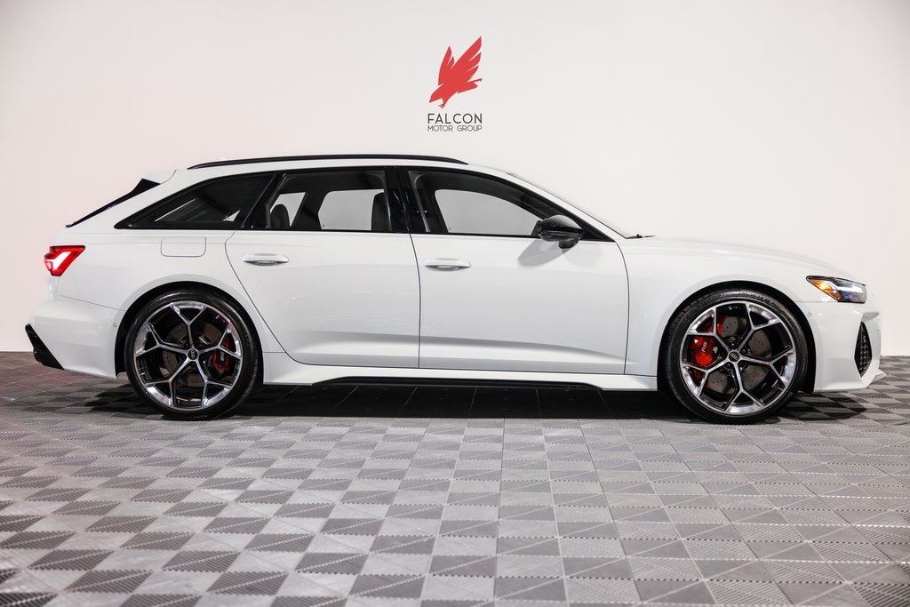 2024 Audi RS6 Avant performance's photo