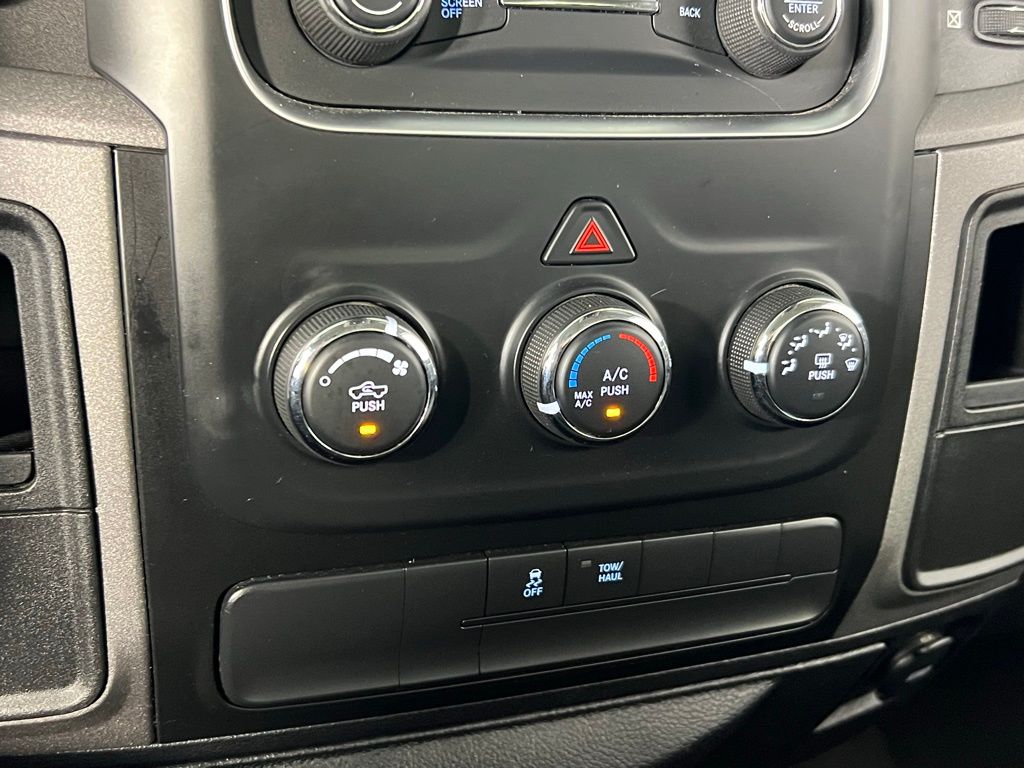 2016 Ram 3500 Tradesman photo 13