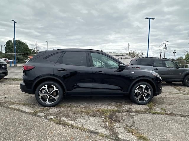 2025 Ford Escape ST-Line Select photo 16