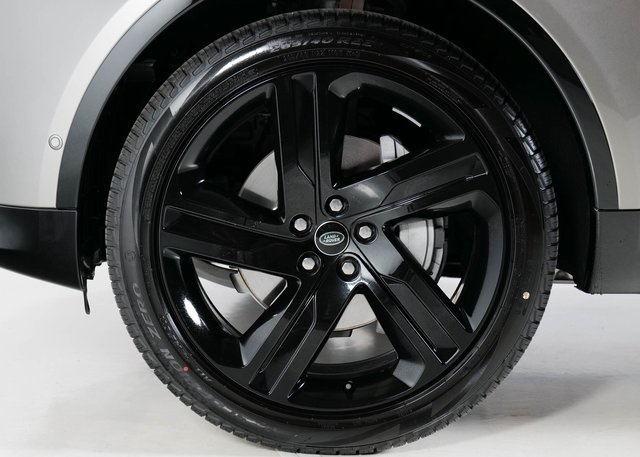 2024 Land Rover Discovery SE photo 6