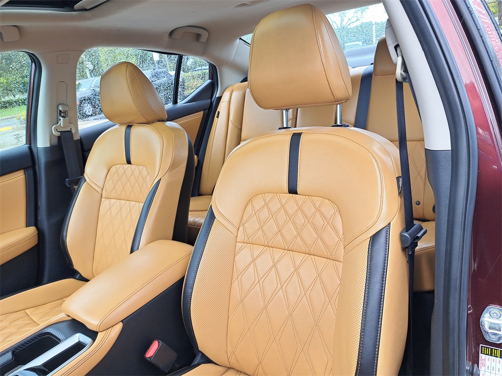 2023 Nissan Sentra SV photo 18