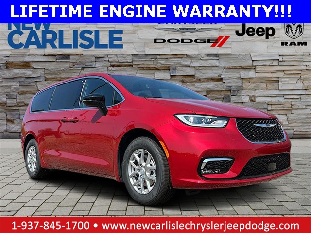 2026 Chrysler Pacifica Select's photo