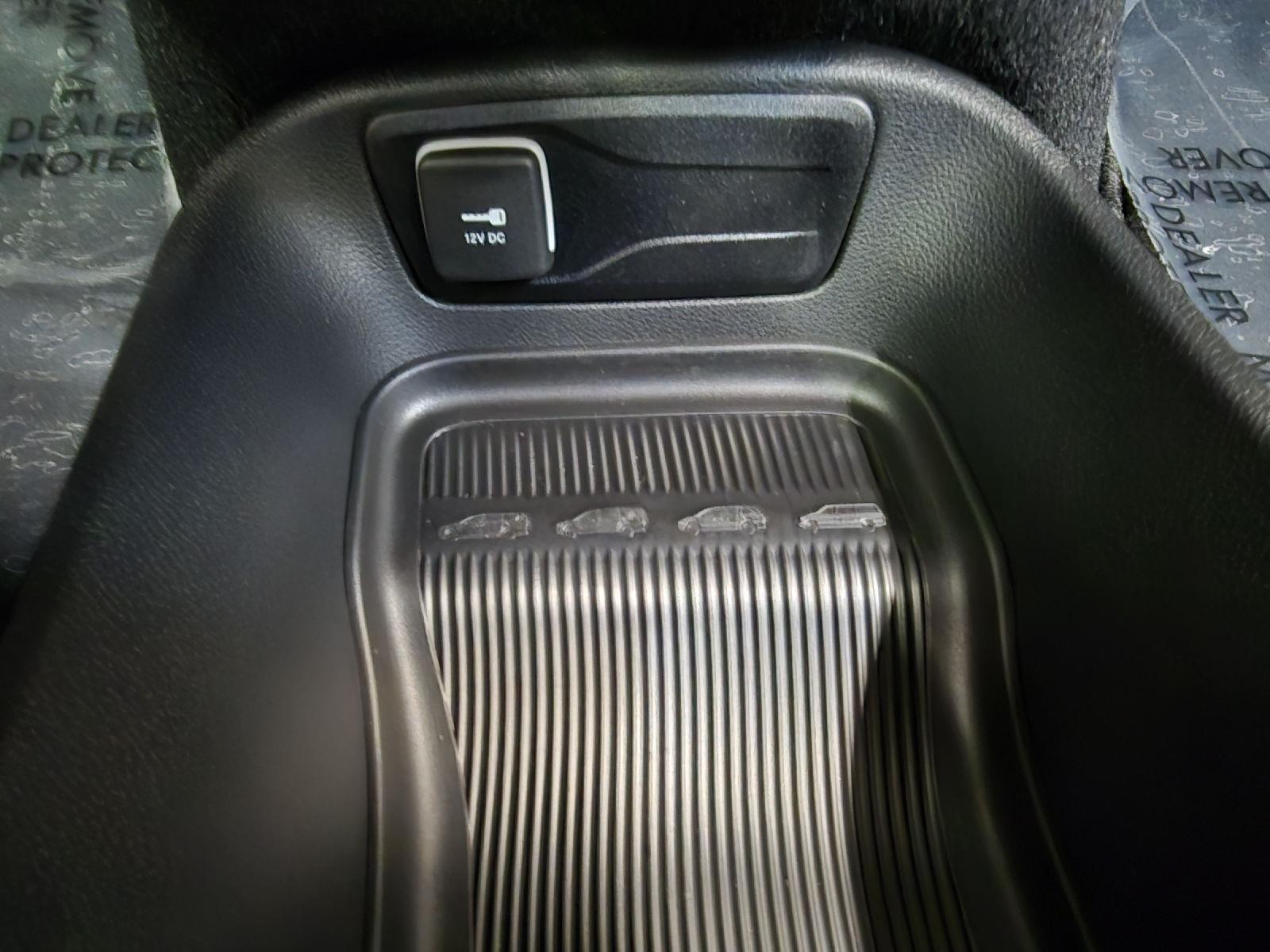 2025 Chrysler Pacifica photo 21