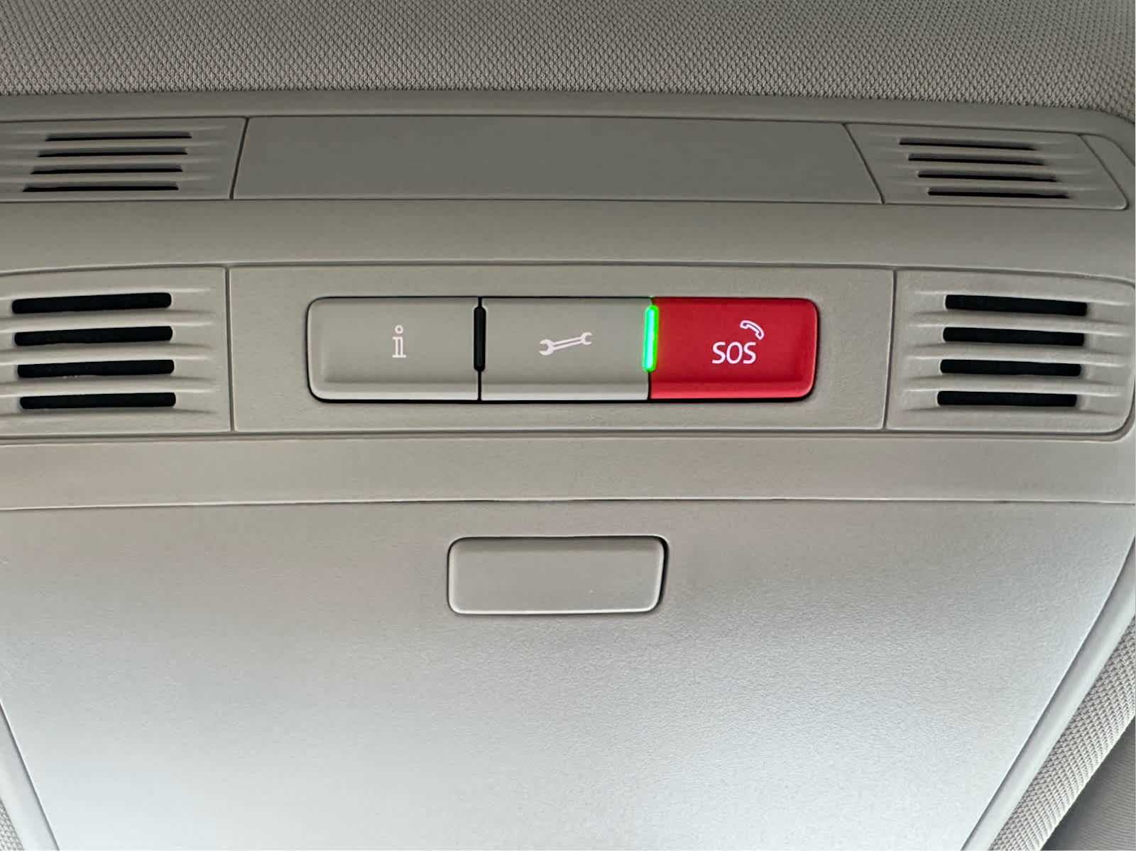 2025 Volkswagen Taos SE photo 16