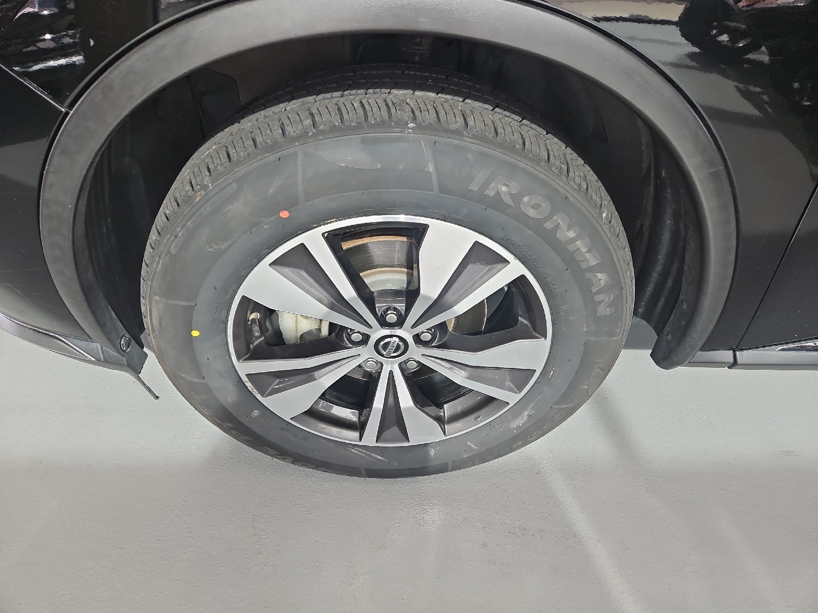 Used 2020 BLACK Nissan SV image 22