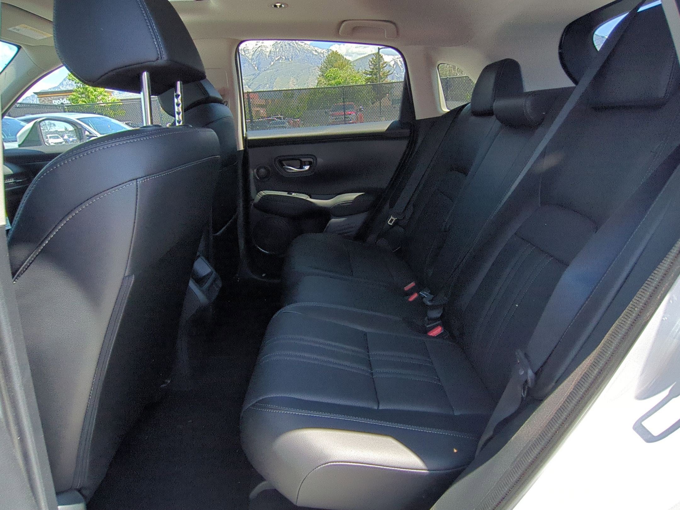 2025 Honda HR-V EX-L photo 14