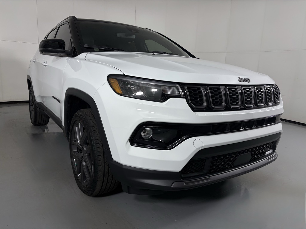 2026 Jeep Compass Limited Altitude photo 2