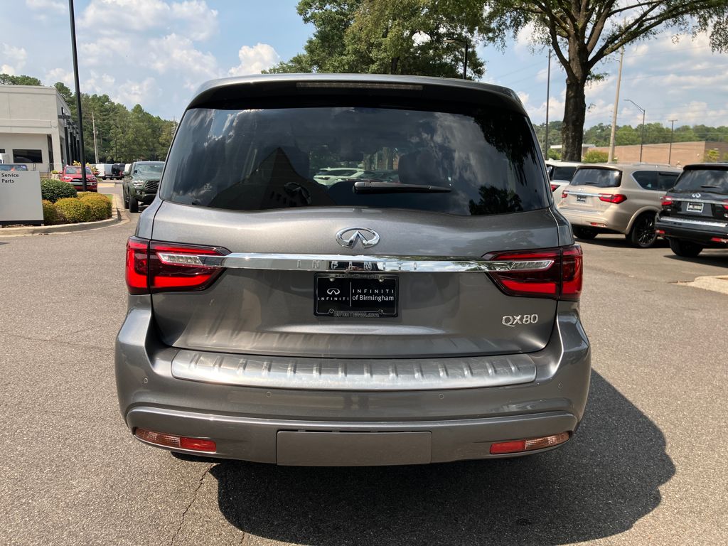2020 Infiniti QX80 Luxe photo 4