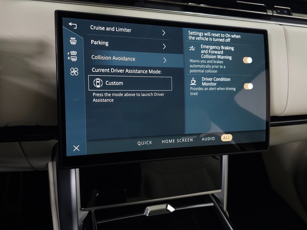 2025 LAND ROVER RANGE ROVER - Image 24