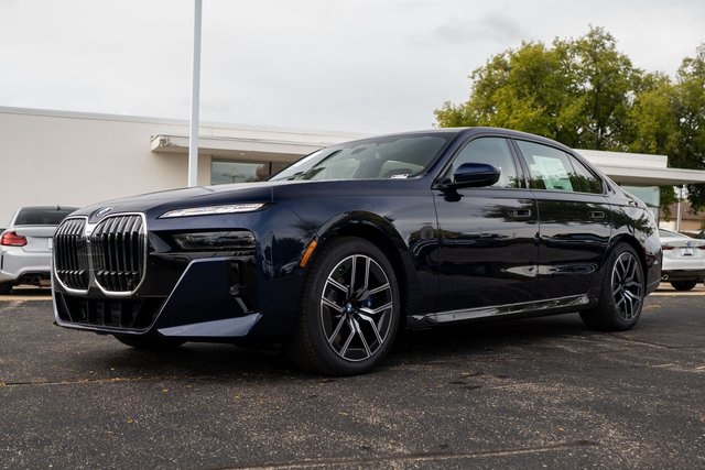 2026 BMW 7 Series 740i's photo