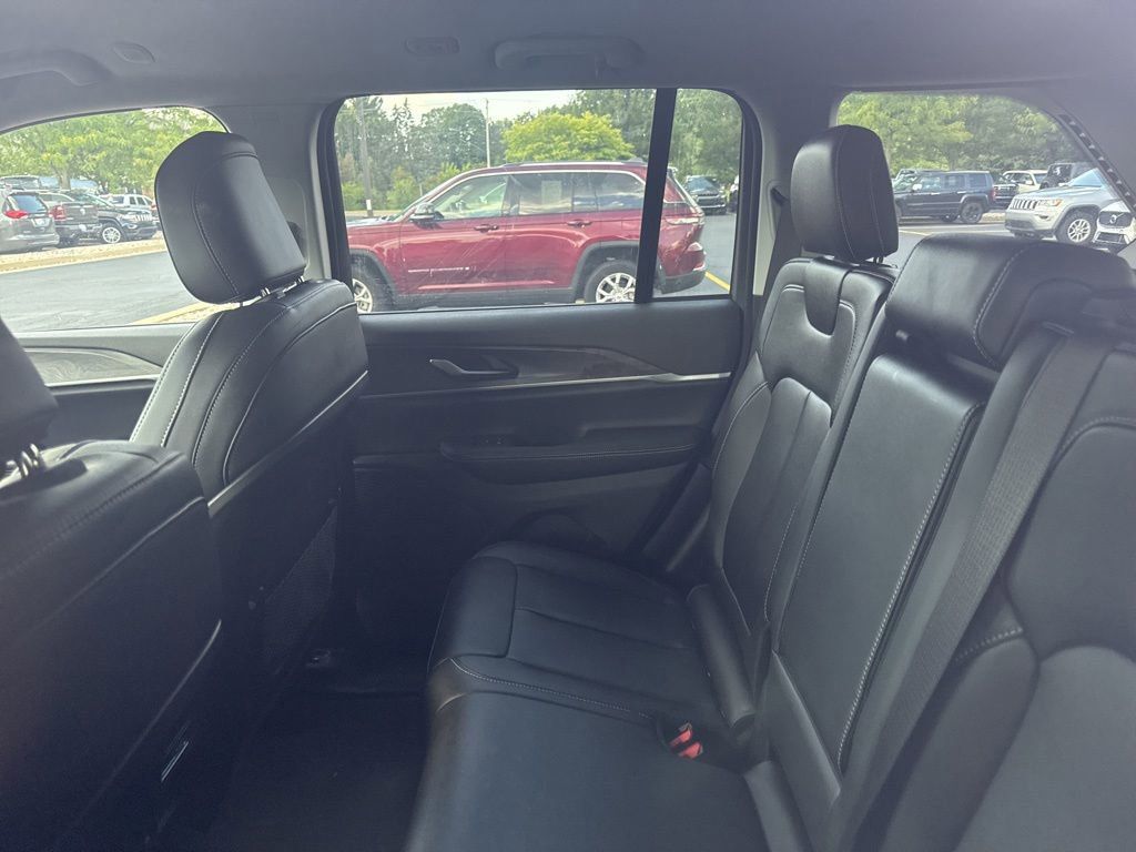 2023 Jeep Grand Cherokee Limited photo 11