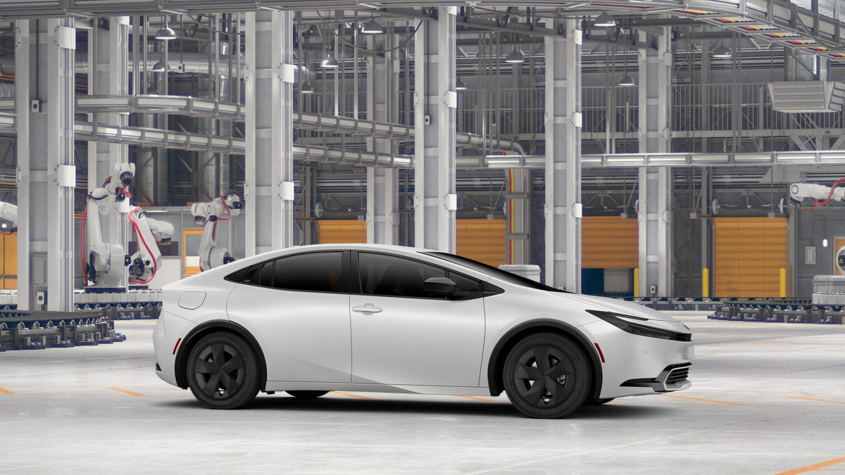2026 Toyota Prius Plug-in Hybrid SE photo 13