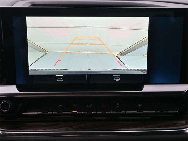 2023 Chevrolet Silverado 1500 LT Texas Edition photo 3