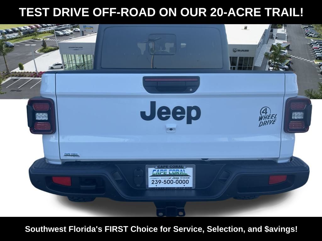 2025 Jeep Gladiator Willys photo 4