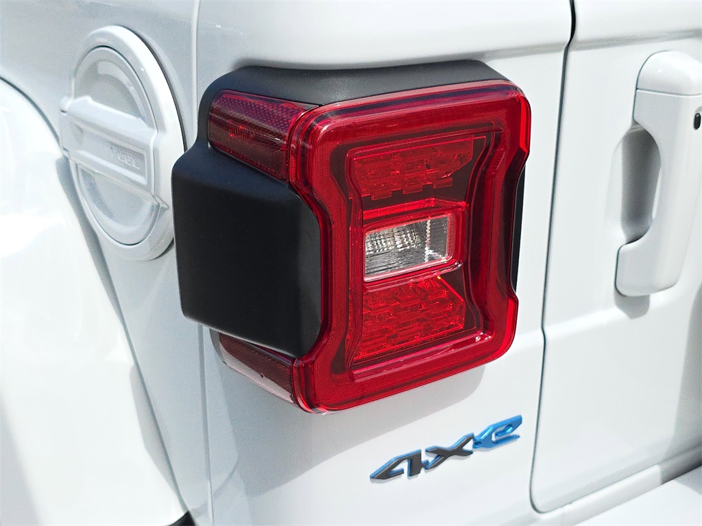 2024 Jeep Wrangler High Altitude 4xe photo 35