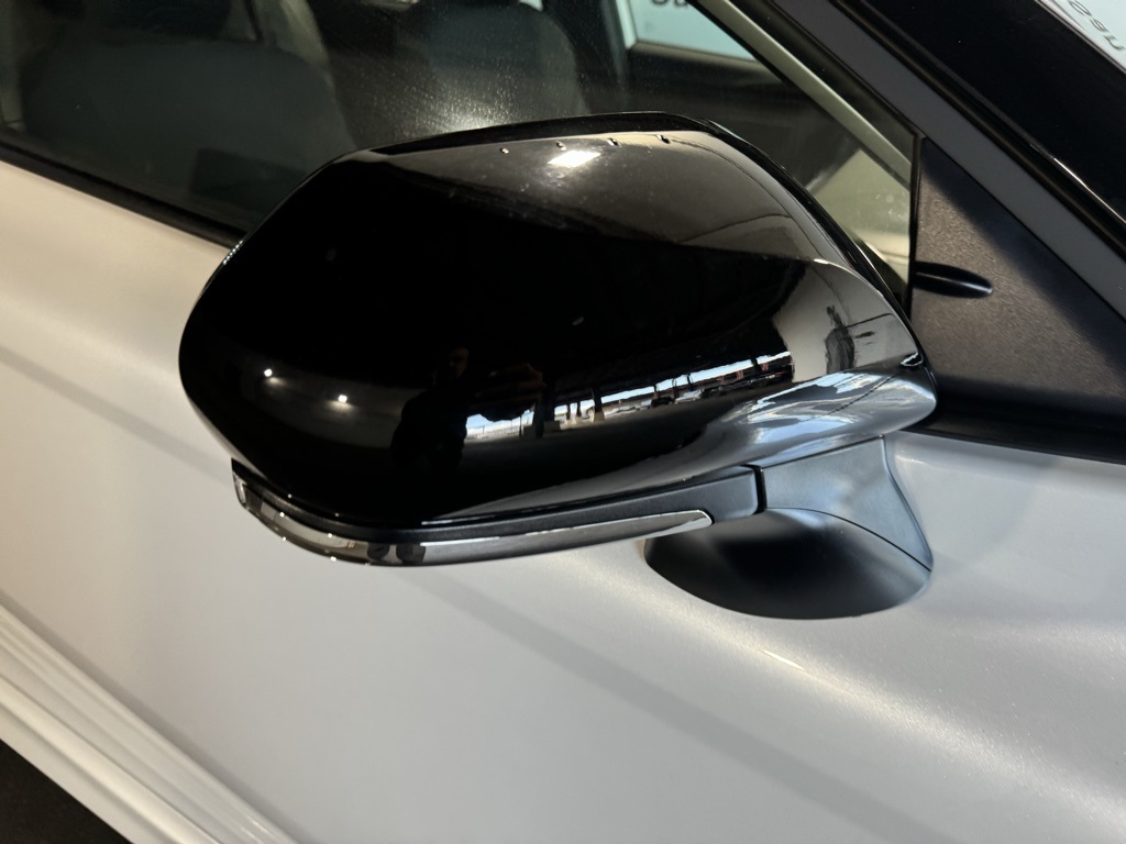 2025 Toyota Camry photo 8