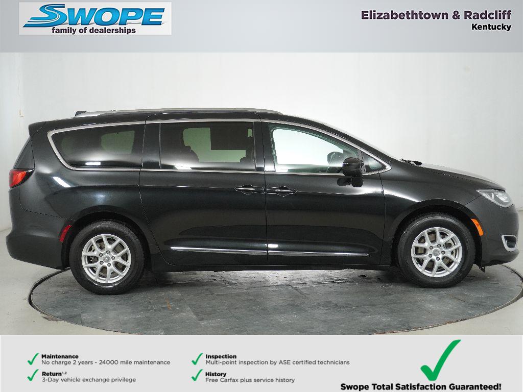 2020 Chrysler Pacifica Touring L photo 2