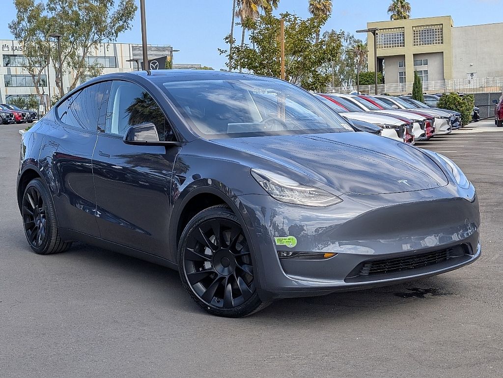2023 Tesla Model Y Long Range photo 2