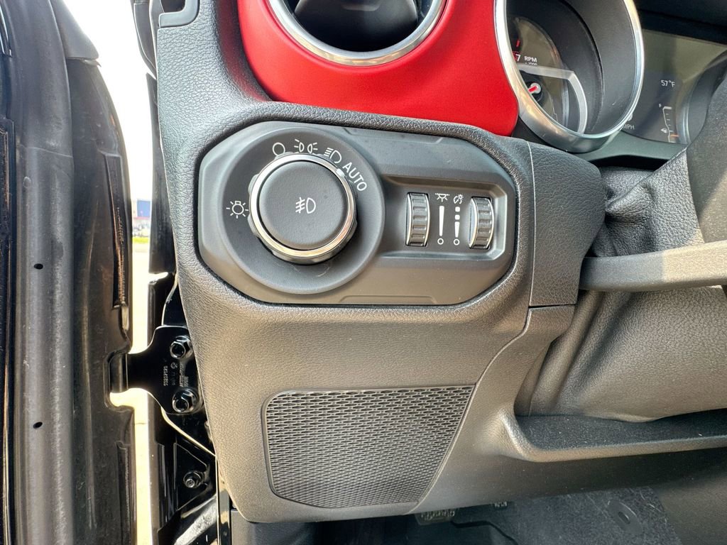 2019 Jeep Wrangler Unlimited Rubicon photo 16