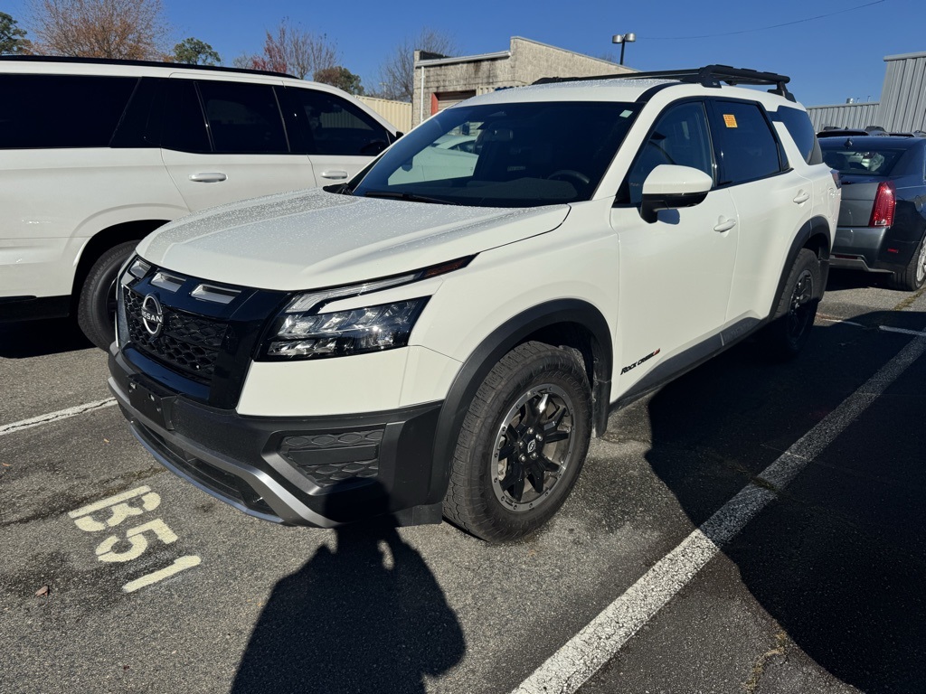 2024 Nissan Pathfinder Rock Creek photo 3
