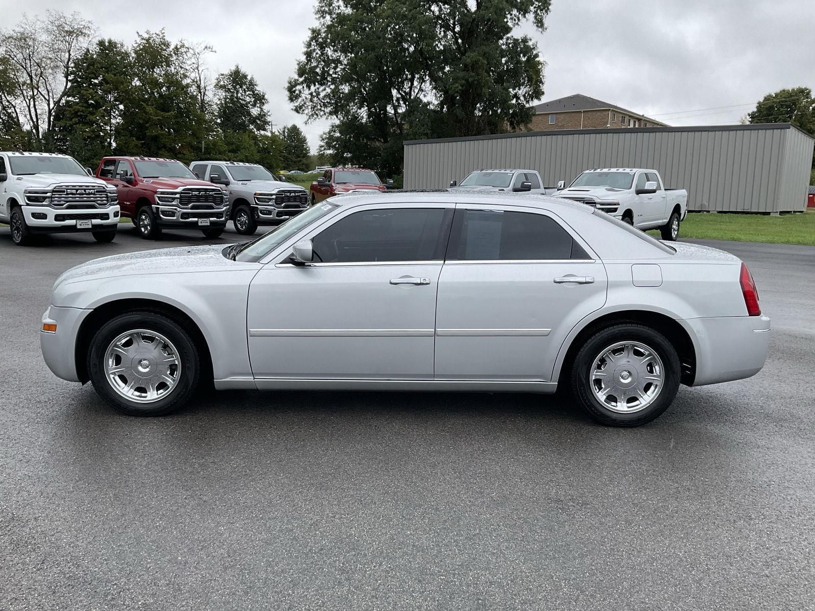 2006 Chrysler 300 Touring photo 4