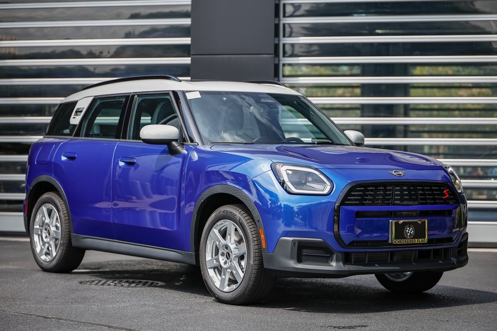 2025 MINI Countryman S's photo