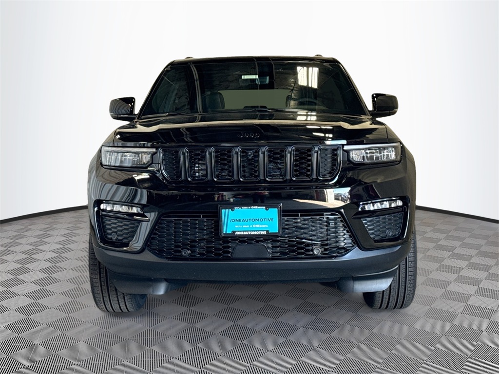 2025 Jeep Grand Cherokee Limited photo 2